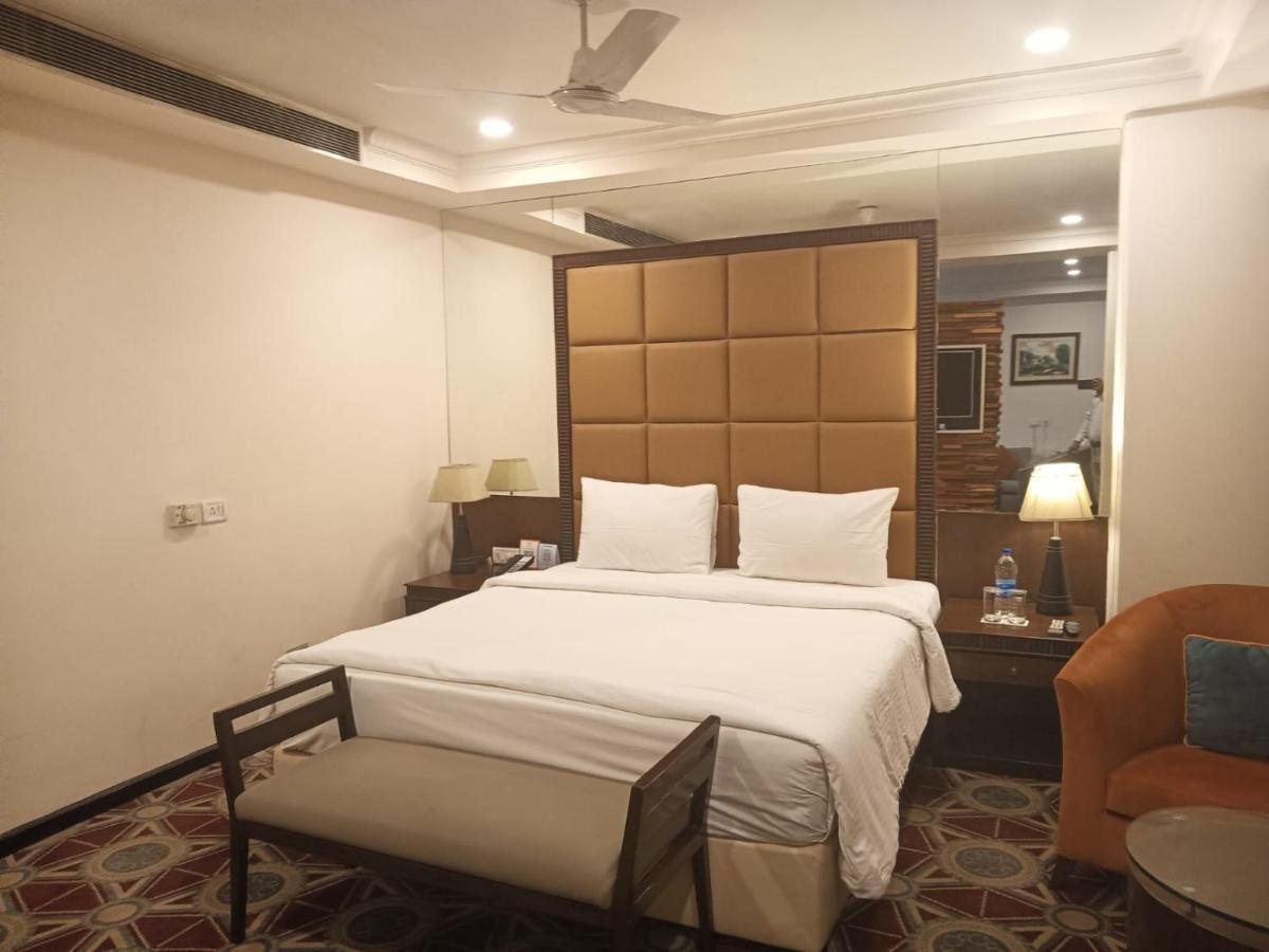 Inn Riviera Jammu Exterior photo