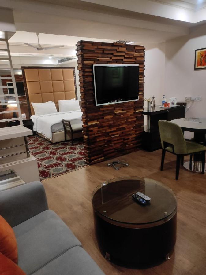 Inn Riviera Jammu Exterior photo